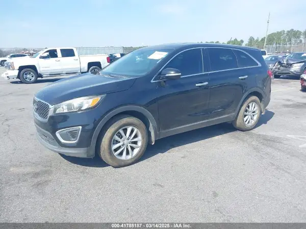5XYPG4A33GG057193 2016 KIA SORENTO - Image 2