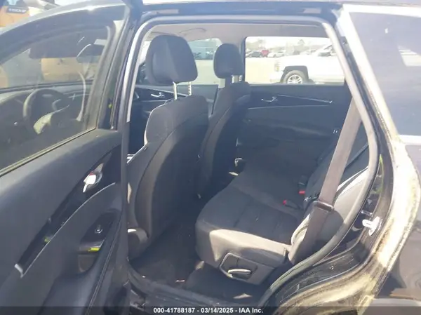 5XYPG4A33GG057193 2016 KIA SORENTO - Image 8