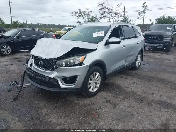 5XYPG4A33GG070820 2016 KIA SORENTO - Image 2