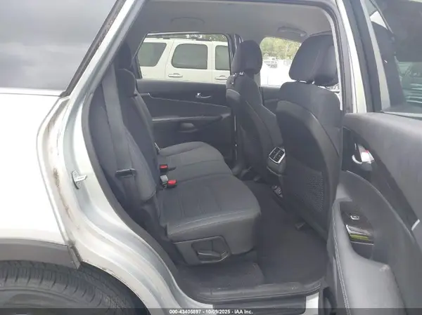 5XYPG4A33GG070820 2016 KIA SORENTO - Image 8
