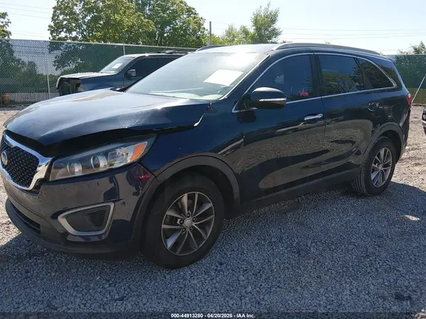 5XYPG4A33GG075922 2016 KIA SORENTO - Image 2