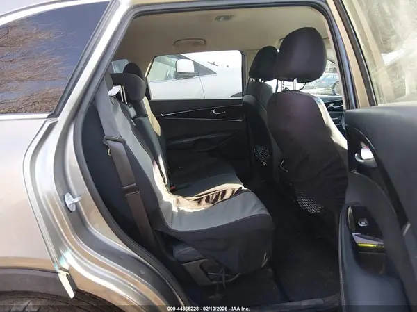 5XYPG4A33GG075998 2016 KIA SORENTO - Image 8