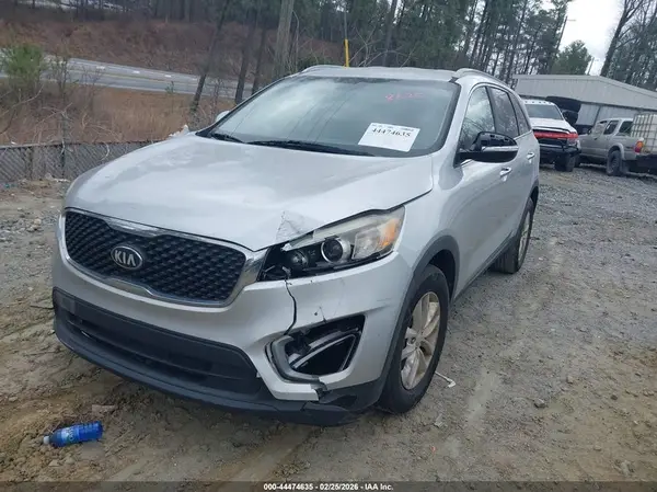 5XYPG4A33GG078125 2016 KIA SORENTO - Image 2