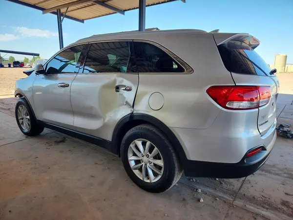 5XYPG4A33GG092865 2016 KIA SORENTO - Image 2