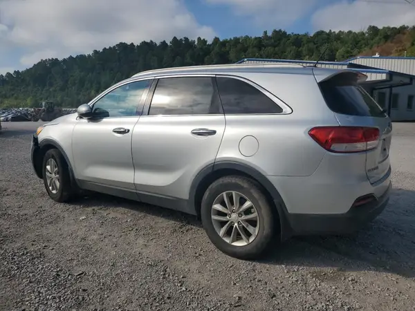 5XYPG4A33GG096396 2016 KIA SORENTO - Image 2