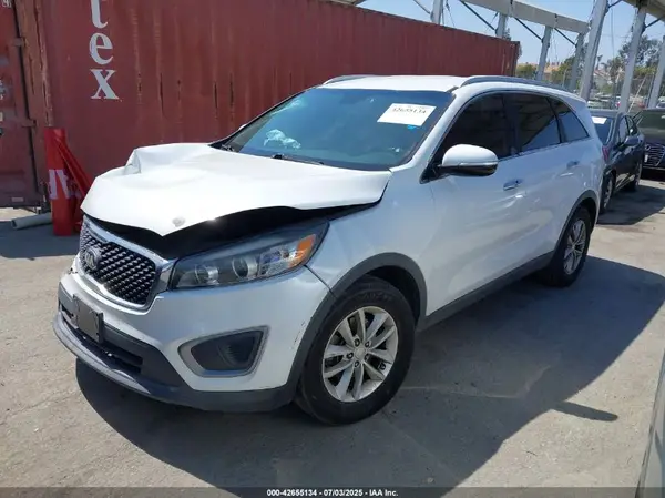 5XYPG4A33GG097614 2016 KIA SORENTO - Image 2