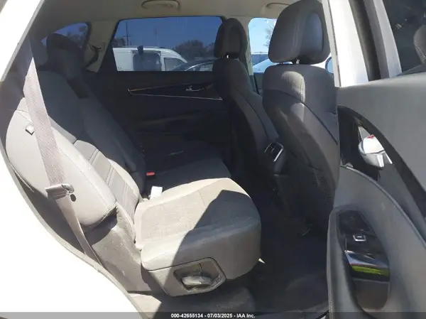 5XYPG4A33GG097614 2016 KIA SORENTO - Image 8