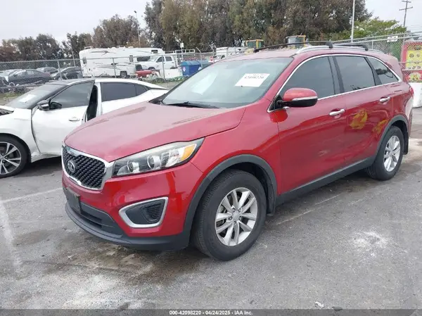 5XYPG4A33GG100267 2016 KIA SORENTO - Image 2