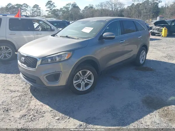5XYPG4A33GG116274 2016 KIA SORENTO - Image 2
