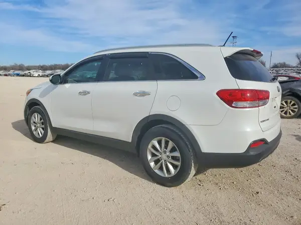 5XYPG4A33GG117943 2016 KIA SORENTO - Image 2