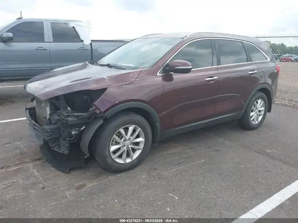 5XYPG4A33GG120308 2016 KIA SORENTO - Image 2
