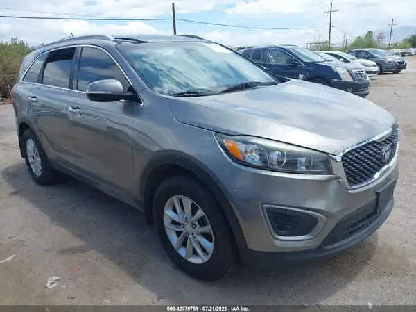 5XYPG4A33GG121927 2016 KIA SORENTO - Image 1