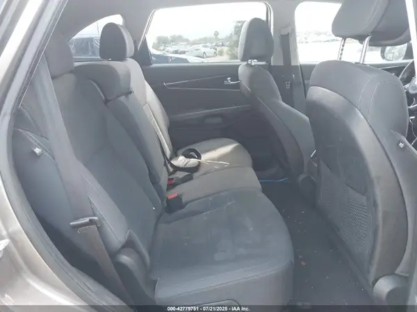 5XYPG4A33GG121927 2016 KIA SORENTO - Image 8