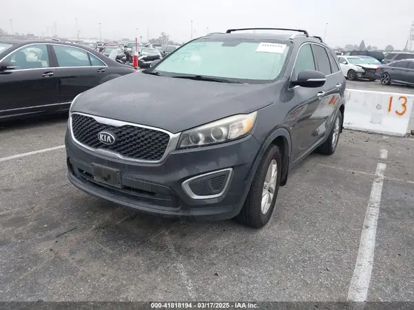 5XYPG4A33GG133219 2016 KIA SORENTO - Image 2