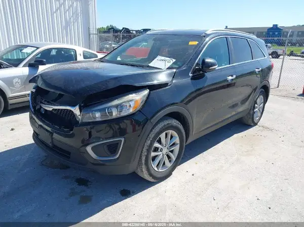 5XYPG4A33GG136184 2016 KIA SORENTO - Image 2