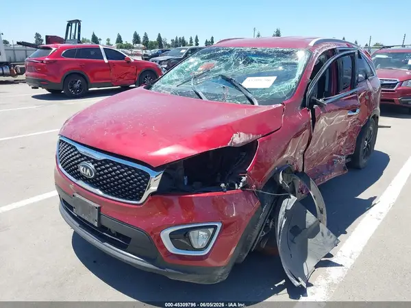 5XYPG4A33GG137920 2016 KIA SORENTO - Image 2