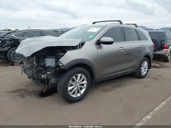 5XYPG4A33GG138193 2016 KIA SORENTO - Image 2