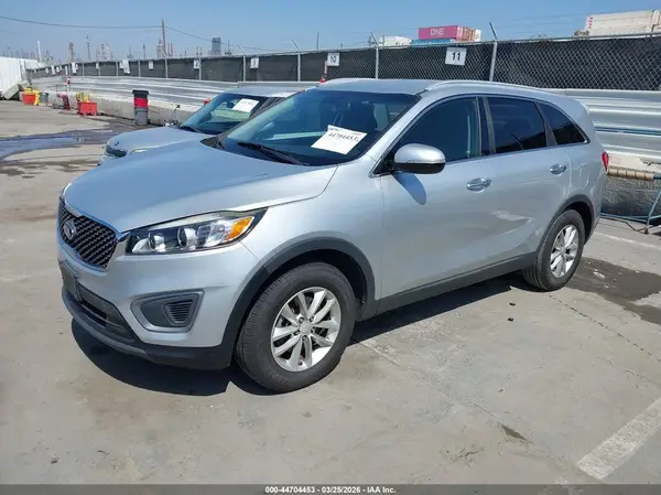 5XYPG4A33GG149453 2016 KIA SORENTO - Image 2