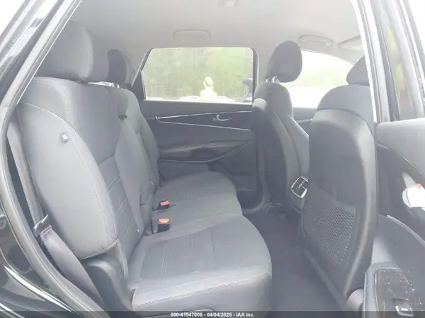5XYPG4A33GG151073 2016 KIA SORENTO - Image 8