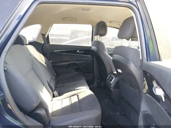 5XYPG4A33GG156192 2016 KIA SORENTO - Image 8
