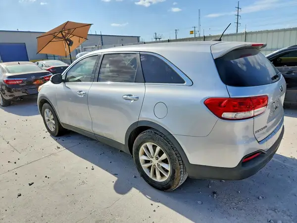 5XYPG4A33GG165037 2016 KIA SORENTO - Image 2