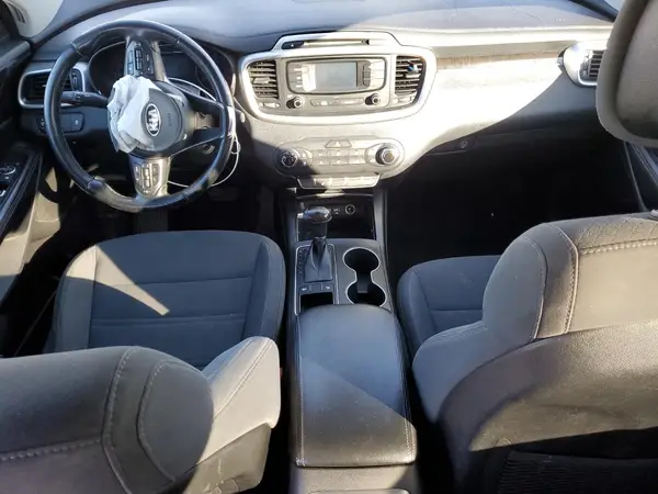 5XYPG4A33GG165149 2016 KIA SORENTO - Image 8