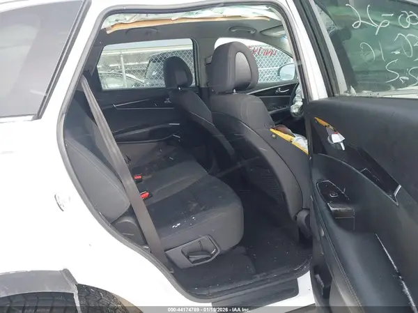 5XYPG4A33GG169993 2016 KIA SORENTO - Image 8