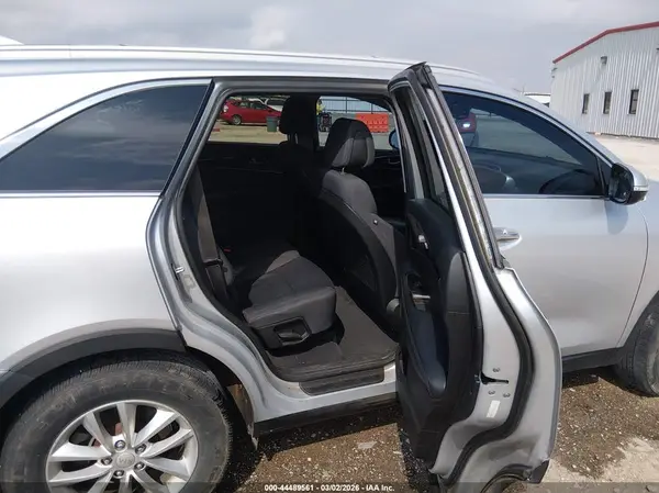 5XYPG4A33GG183313 2016 KIA SORENTO - Image 8