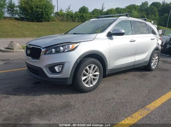 5XYPG4A33GG186745 2016 KIA SORENTO - Image 2