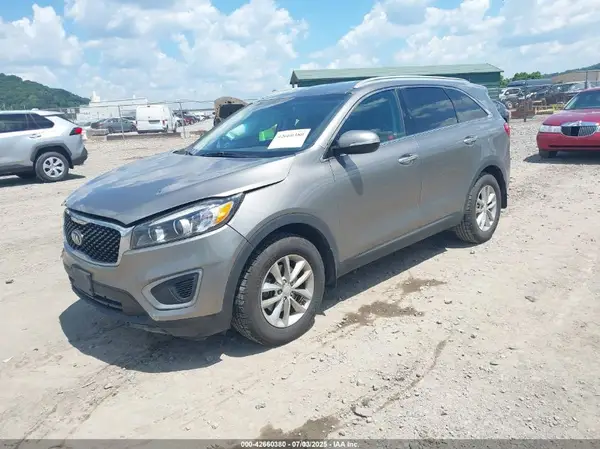 5XYPG4A33HG191803 2017 KIA SORENTO - Image 2
