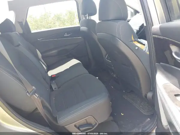 5XYPG4A33HG191803 2017 KIA SORENTO - Image 8