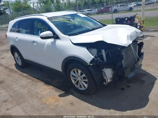 5XYPG4A33HG196810 2017 KIA SORENTO - Image 1