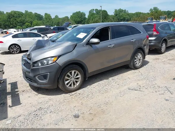 5XYPG4A33HG197505 2017 KIA SORENTO - Image 2