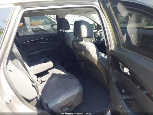 5XYPG4A33HG200094 2017 KIA SORENTO - Image 8
