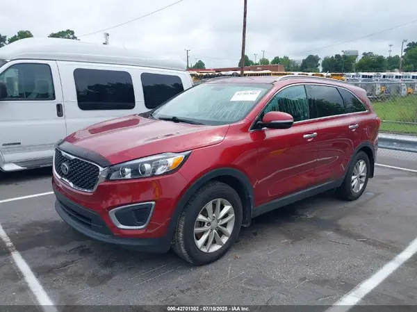 5XYPG4A33HG205571 2017 KIA SORENTO - Image 2