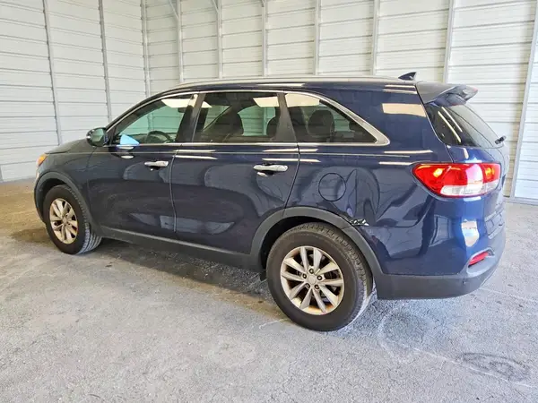 5XYPG4A33HG207630 2017 KIA SORENTO - Image 2