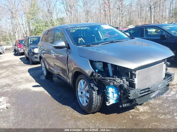 5XYPG4A33HG209703 2017 KIA SORENTO - Image 1