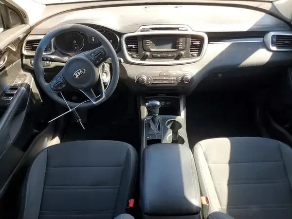 5XYPG4A33HG214352 2017 KIA SORENTO - Image 8