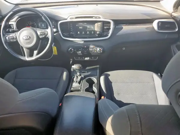 5XYPG4A33HG215615 2017 KIA SORENTO - Image 8