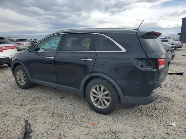 5XYPG4A33HG215887 2017 KIA SORENTO - Image 2