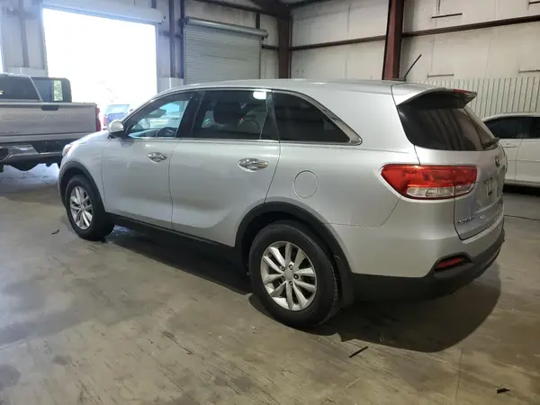 5XYPG4A33HG221656 2017 KIA SORENTO - Image 2