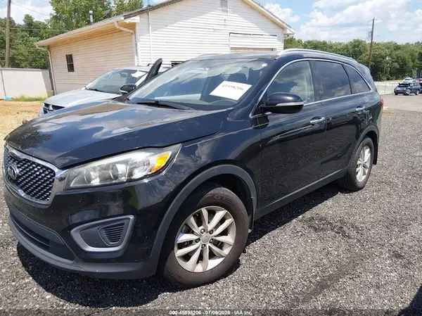 5XYPG4A33HG241552 2017 KIA SORENTO - Image 2