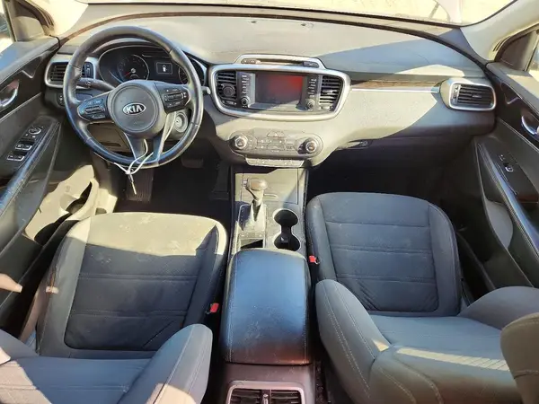 5XYPG4A33HG249019 2017 KIA SORENTO - Image 8