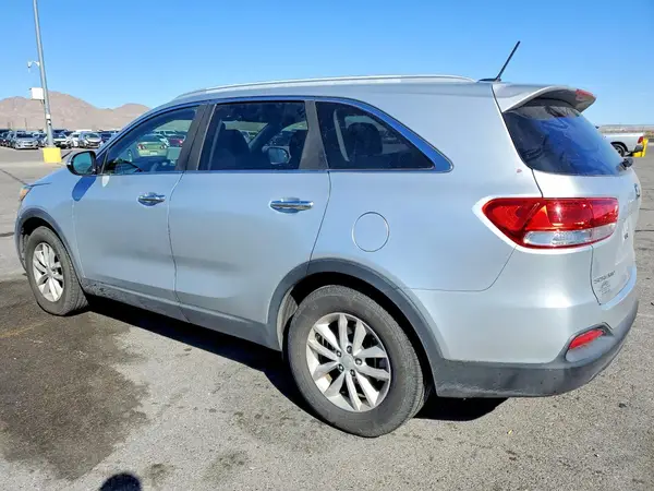 5XYPG4A33HG251854 2017 KIA SORENTO - Image 2