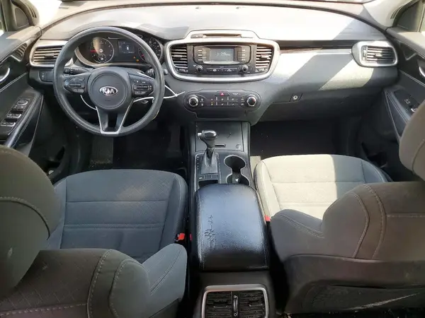 5XYPG4A33HG257959 2017 KIA SORENTO - Image 8