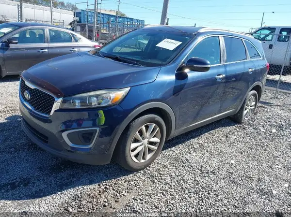 5XYPG4A33HG259162 2017 KIA SORENTO - Image 2