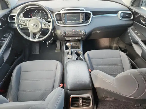 5XYPG4A33HG259307 2017 KIA SORENTO - Image 8