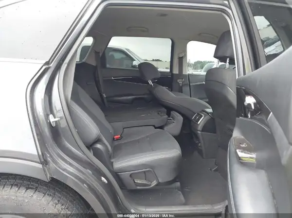 5XYPG4A33HG259582 2017 KIA SORENTO - Image 8