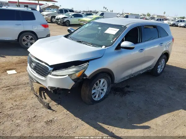 5XYPG4A33HG262966 2017 KIA SORENTO - Image 2