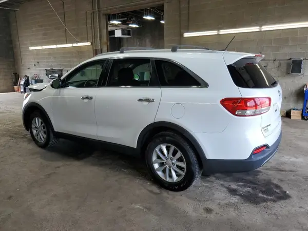 5XYPG4A33HG265298 2017 KIA SORENTO - Image 2